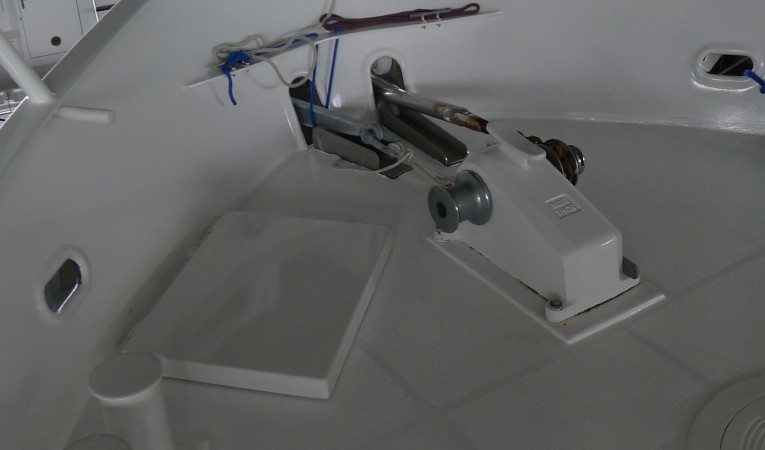 50 Cape Horn Foredeck