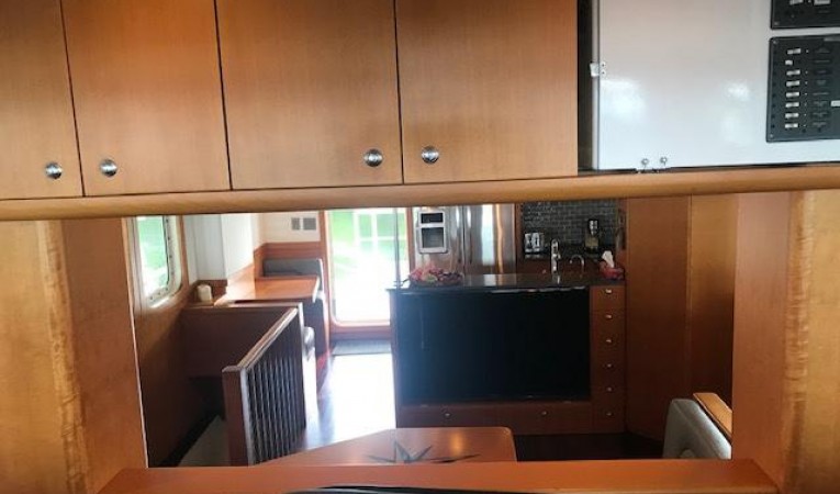 50 Cape Horn Pilothouse