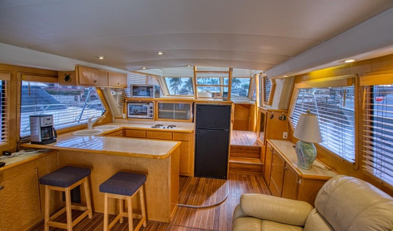 53 Navigator Salon/Galley