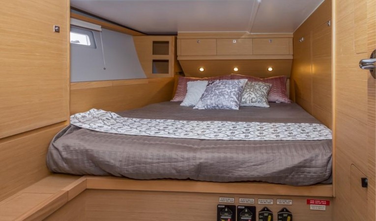 52 Dufour VIP Guest Cabin