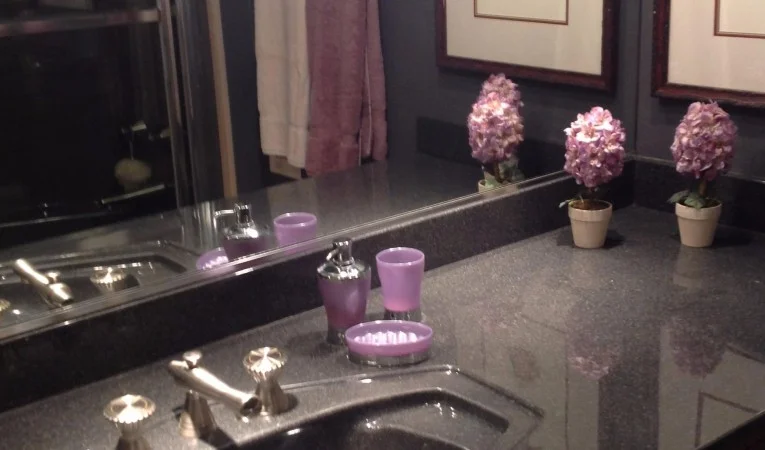 105 Broward PORT GUEST STATEROOM