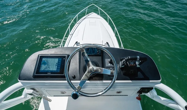 43 Intrepid Upper Station with Garmin GPS