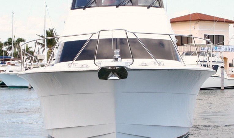 64 Hatteras Bow