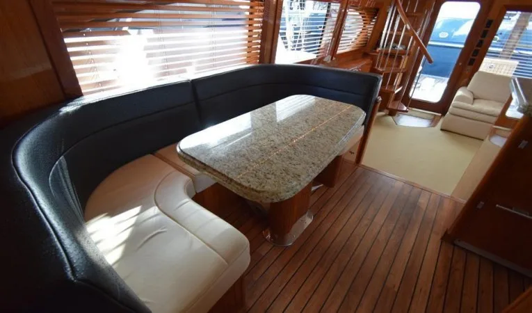 64 Hatteras Dinette