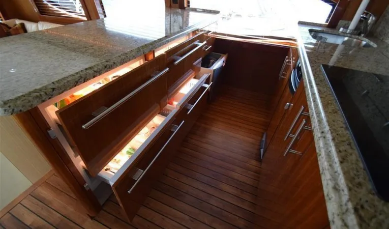 64 Hatteras Galley