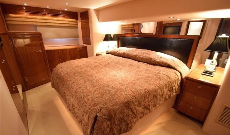 64 Hatteras Master Stateroom
