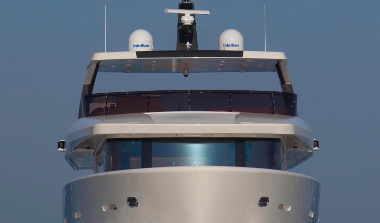89 Cantiere delle Marche Bow Running