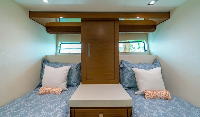 75 Hatteras Guest cabin 2