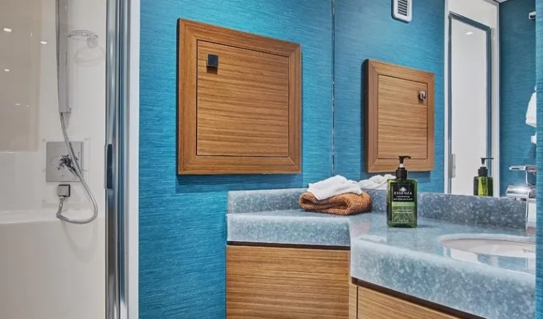 75 Hatteras Crew Head and shower