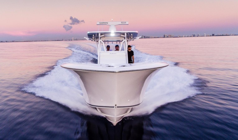 33 SeaHunter Forward