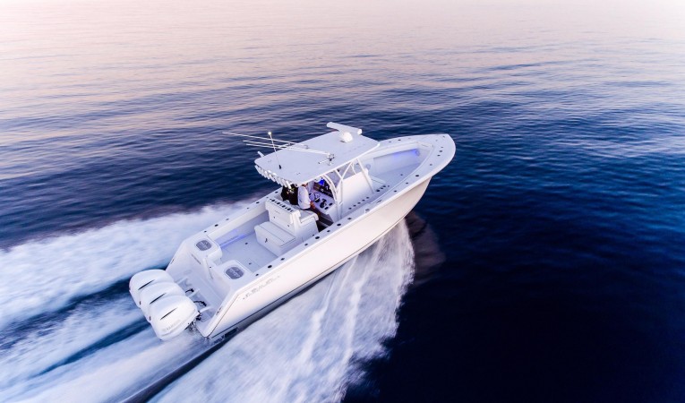 33 SeaHunter Aft Running