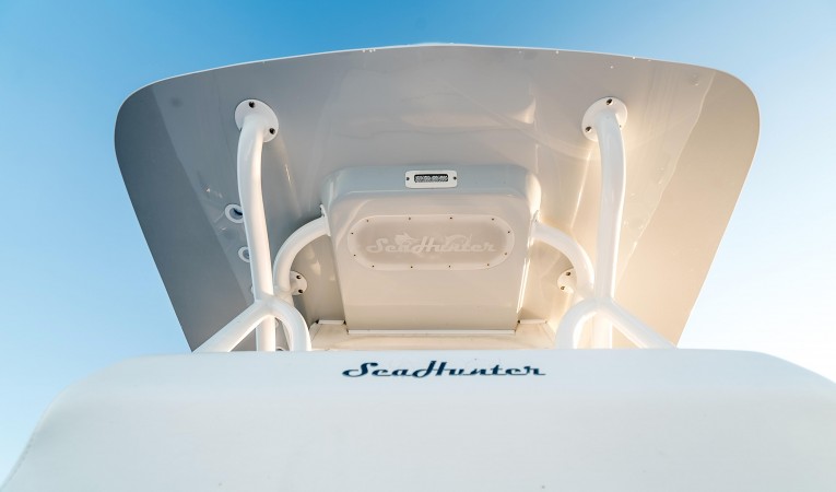 33 SeaHunter T-Top