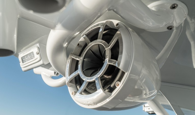 33 SeaHunter Wetsounds 1