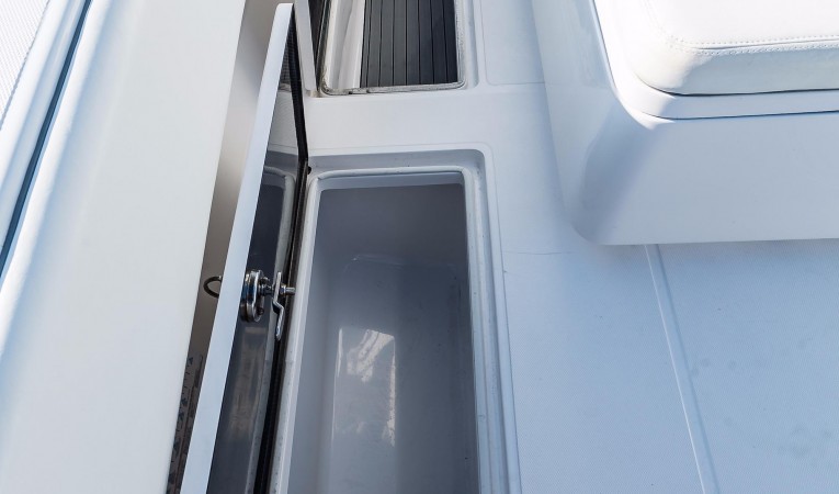 33 SeaHunter Port Storage