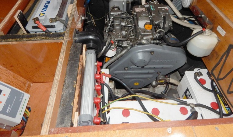 41 Lagoon Engine