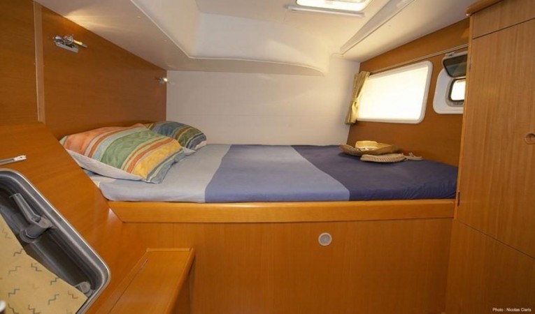 41 Lagoon Aft Berth