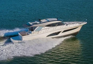 52' Riviera 2026
