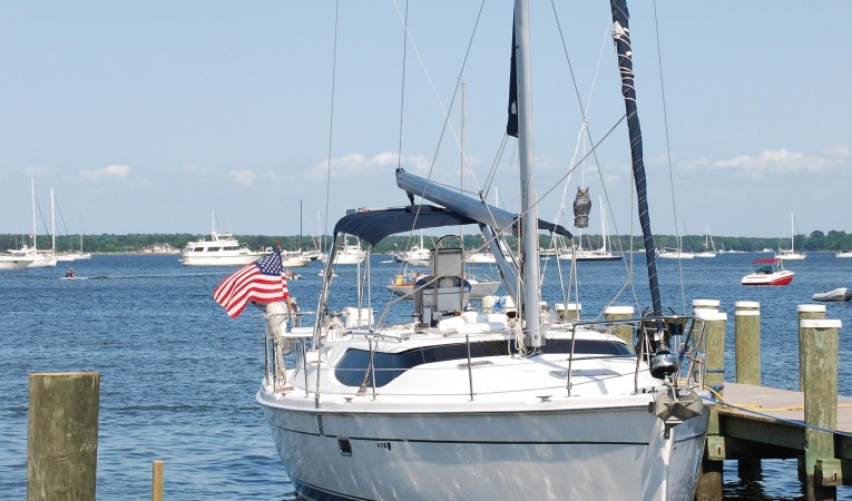 45 Hunter 2006 Hunter 45 Center Cockpit