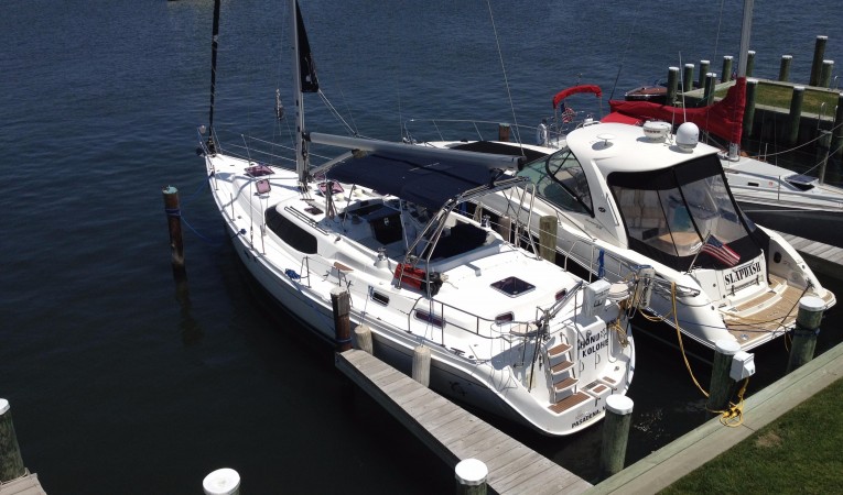 45 Hunter 2006 Hunter 45 Center Cockpit