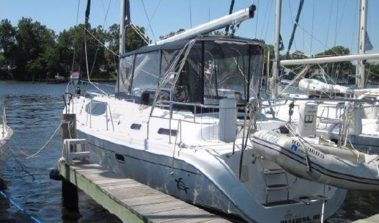 45 Hunter 2006 Hunter 45 Center Cockpit