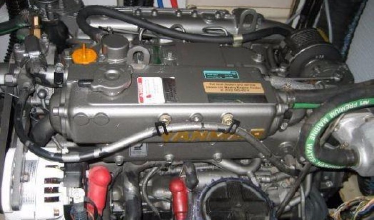 45 Hunter 2006 Hunter 45 Center Cockpit