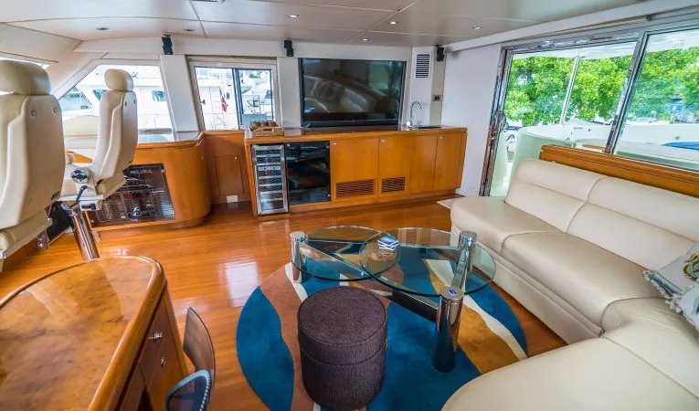82 Monte Fino Enclosed Pilothouse