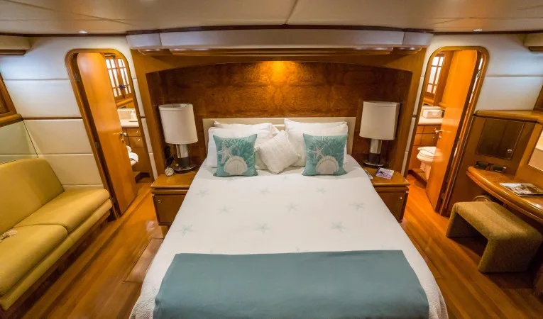 82 Monte Fino Master stateroom