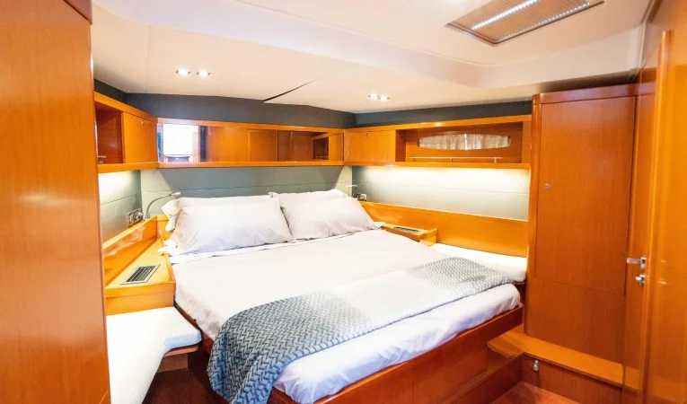 60 Beneteau 