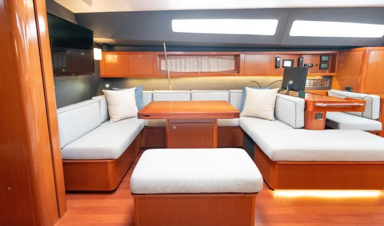 60 Beneteau 
