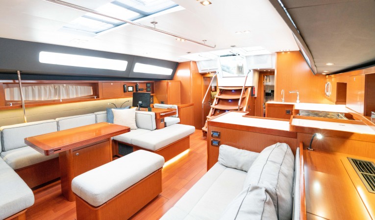 60 Beneteau 