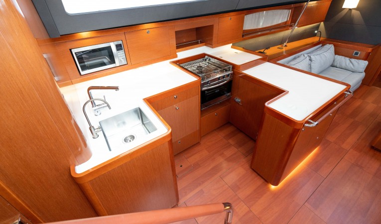 60 Beneteau 