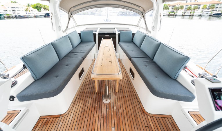 60 Beneteau 