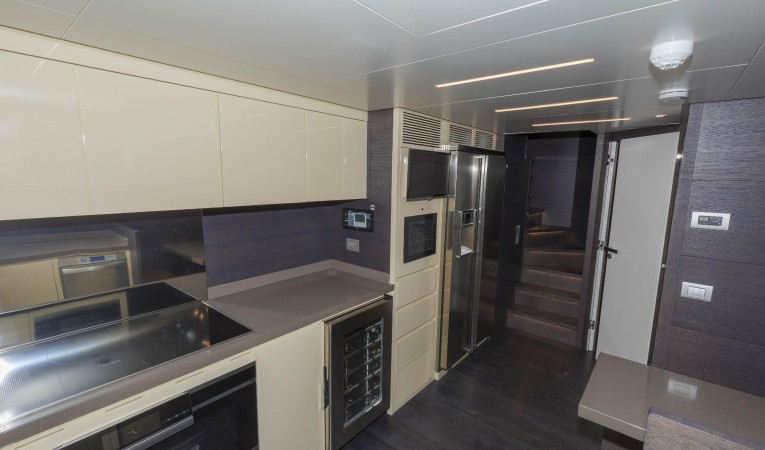 102 Cerri Cantieri Navali Galley and crew area