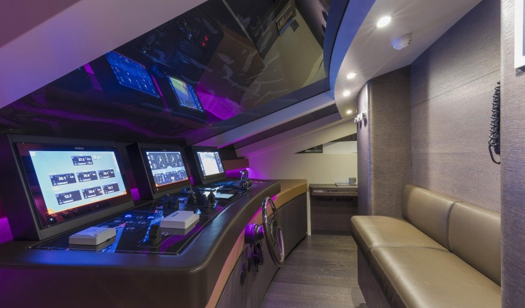 102 Cerri Cantieri Navali Lower helm