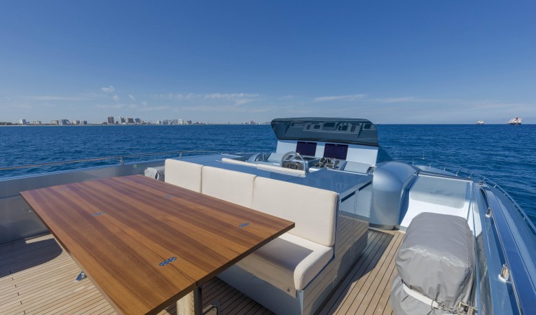 102 Cerri Cantieri Navali Flybridge