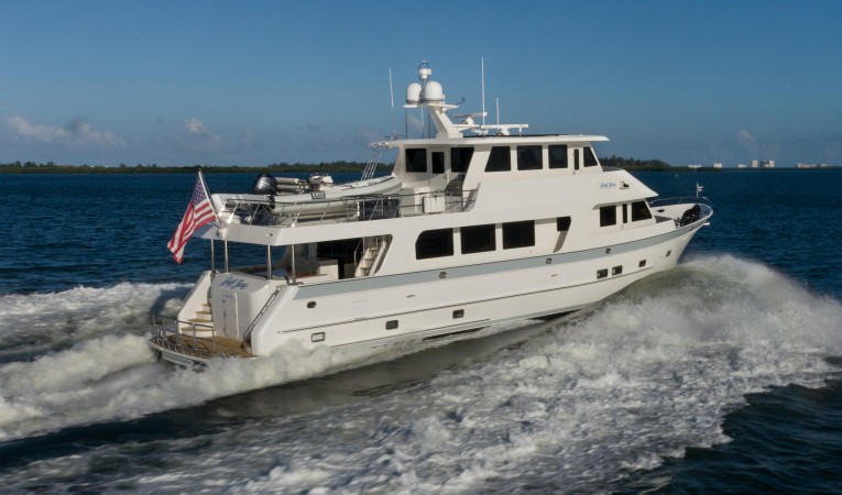 86 Outer Reef Yachts 