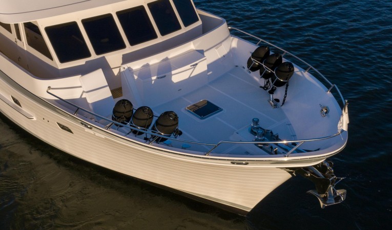 86 Outer Reef Yachts 