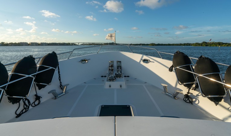 86 Outer Reef Yachts 