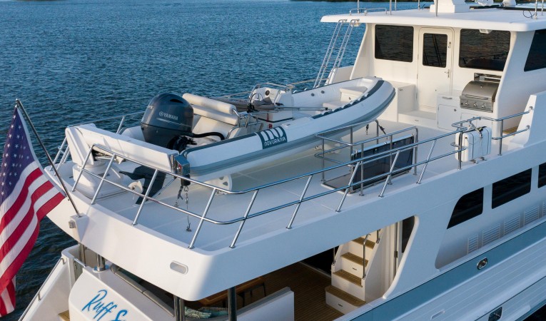 86 Outer Reef Yachts 