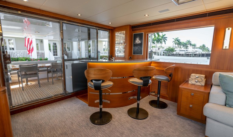 86 Outer Reef Yachts 