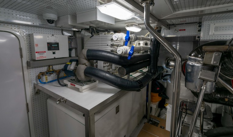 86 Outer Reef Yachts 