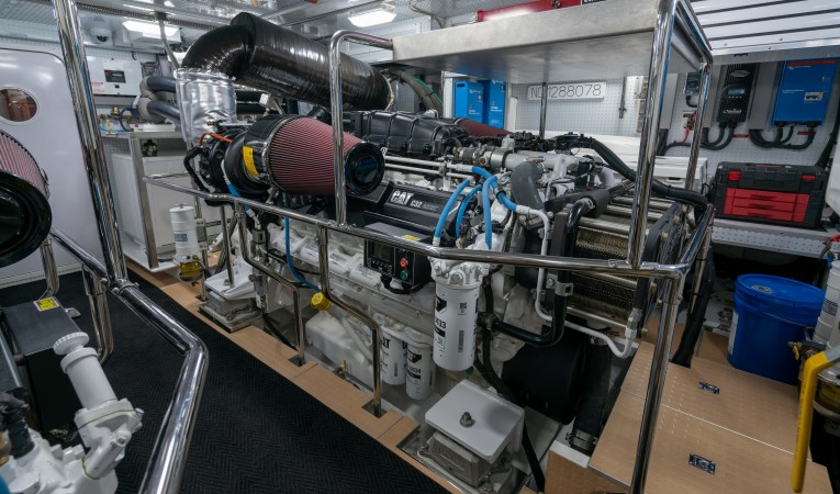 86 Outer Reef Yachts 