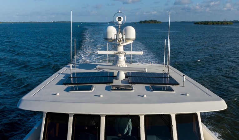 86 Outer Reef Yachts 