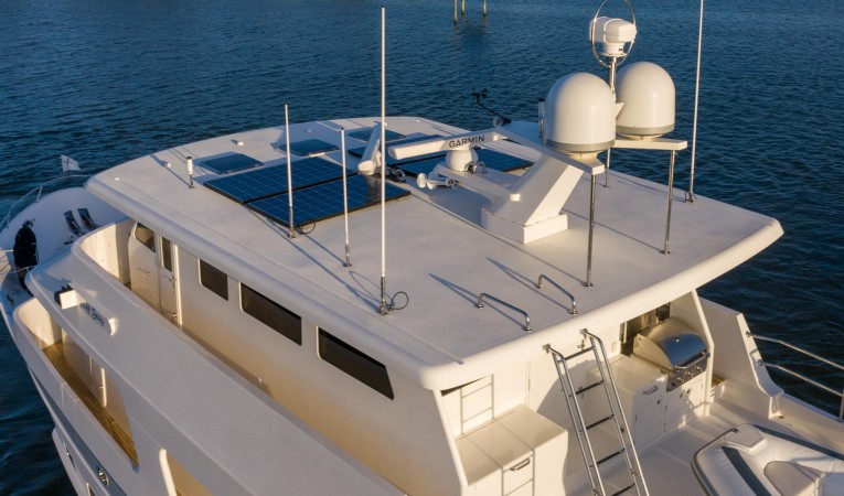 86 Outer Reef Yachts 