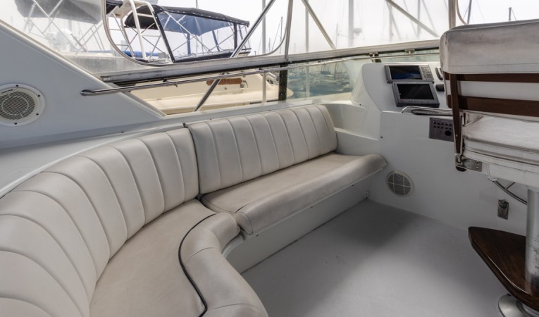 58 Hatteras Fly Seating