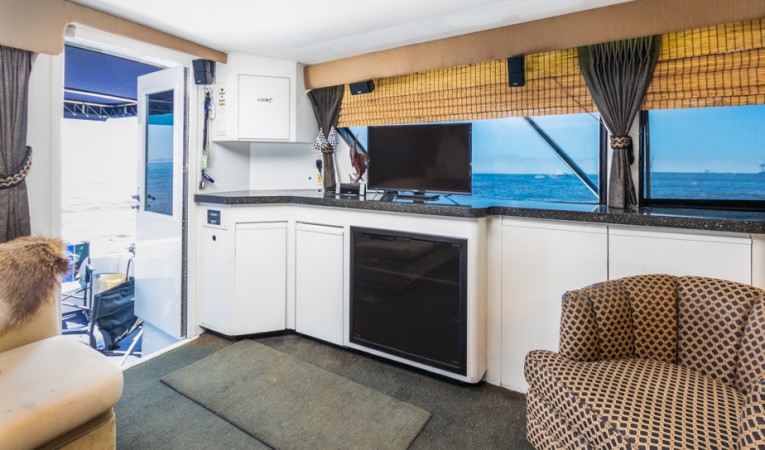 58 Hatteras Entertainment center