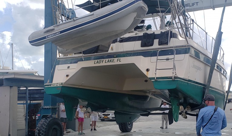 35 Island Packet Hauled and inspected November 2019