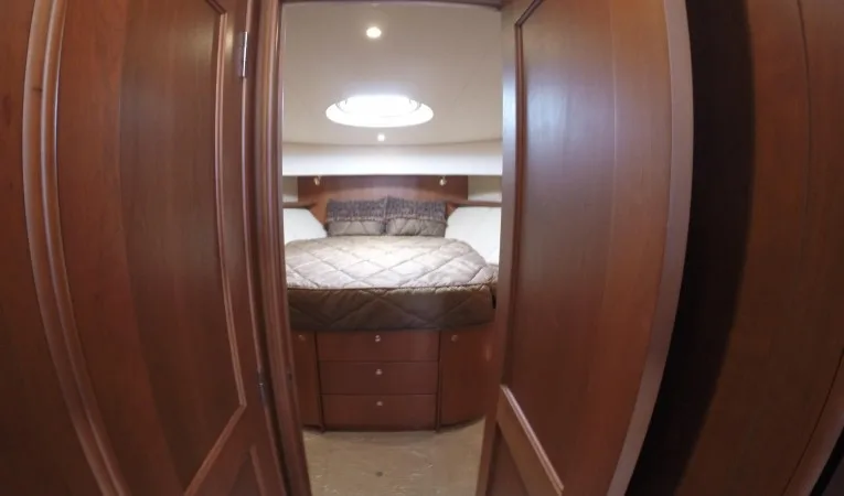 45 Silverton Master Stateroom