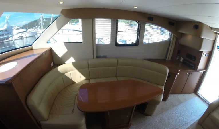 45 Silverton Starboard Seating