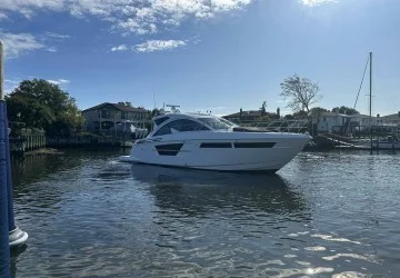 54' Cruisers 2021